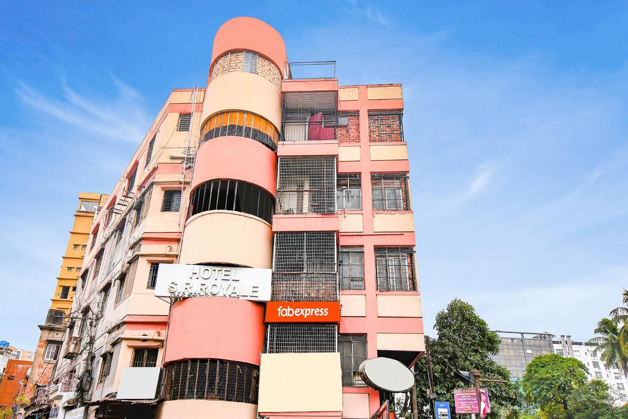 Отель Fabexpress Sr Royale - Nr Sealdah Station Калькутта Экстерьер фото