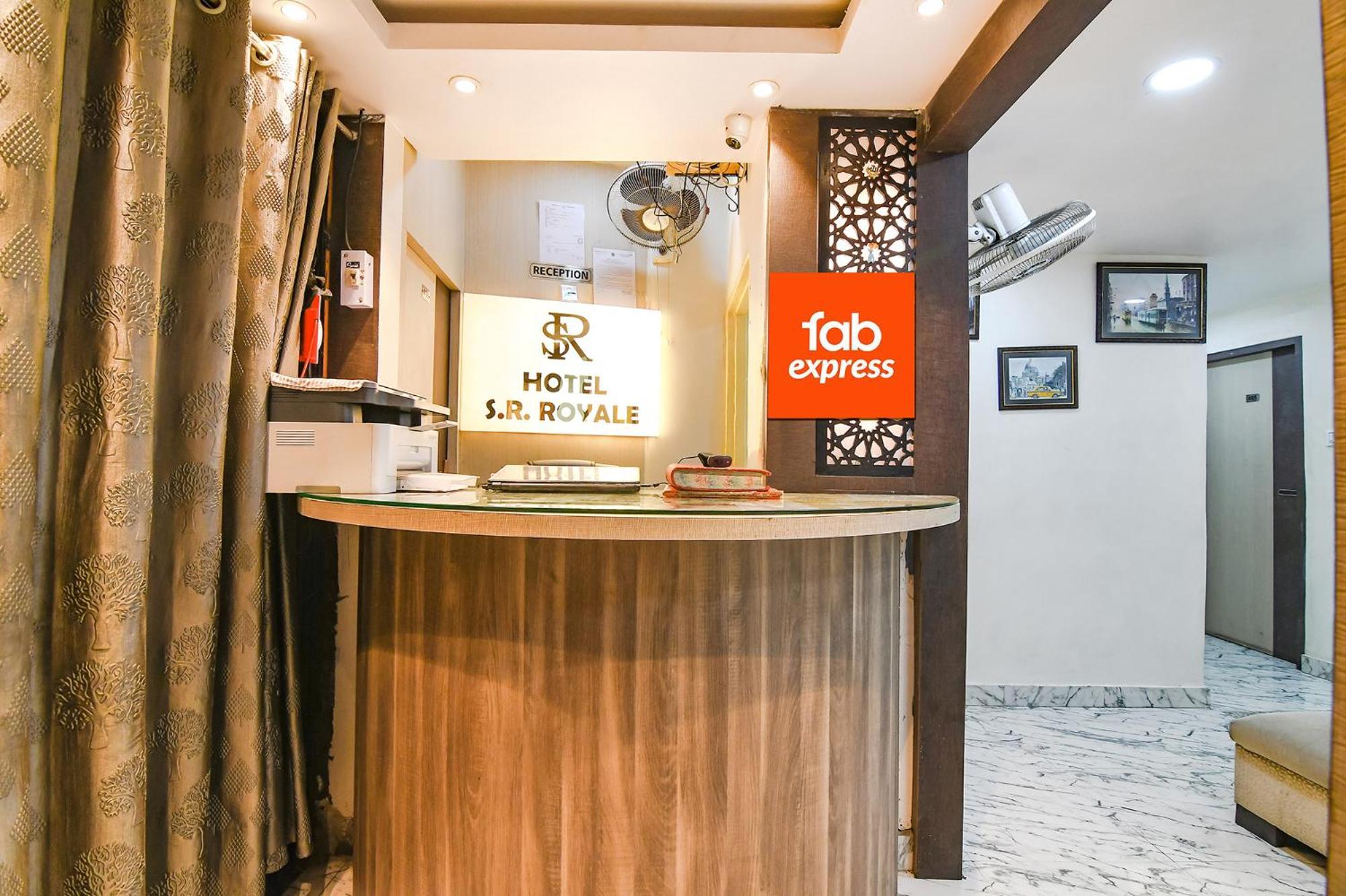Отель Fabexpress Sr Royale - Nr Sealdah Station Калькутта Экстерьер фото